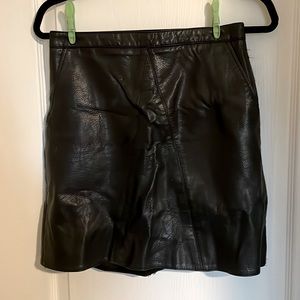 Zara black leather miniskirt with Pockets
